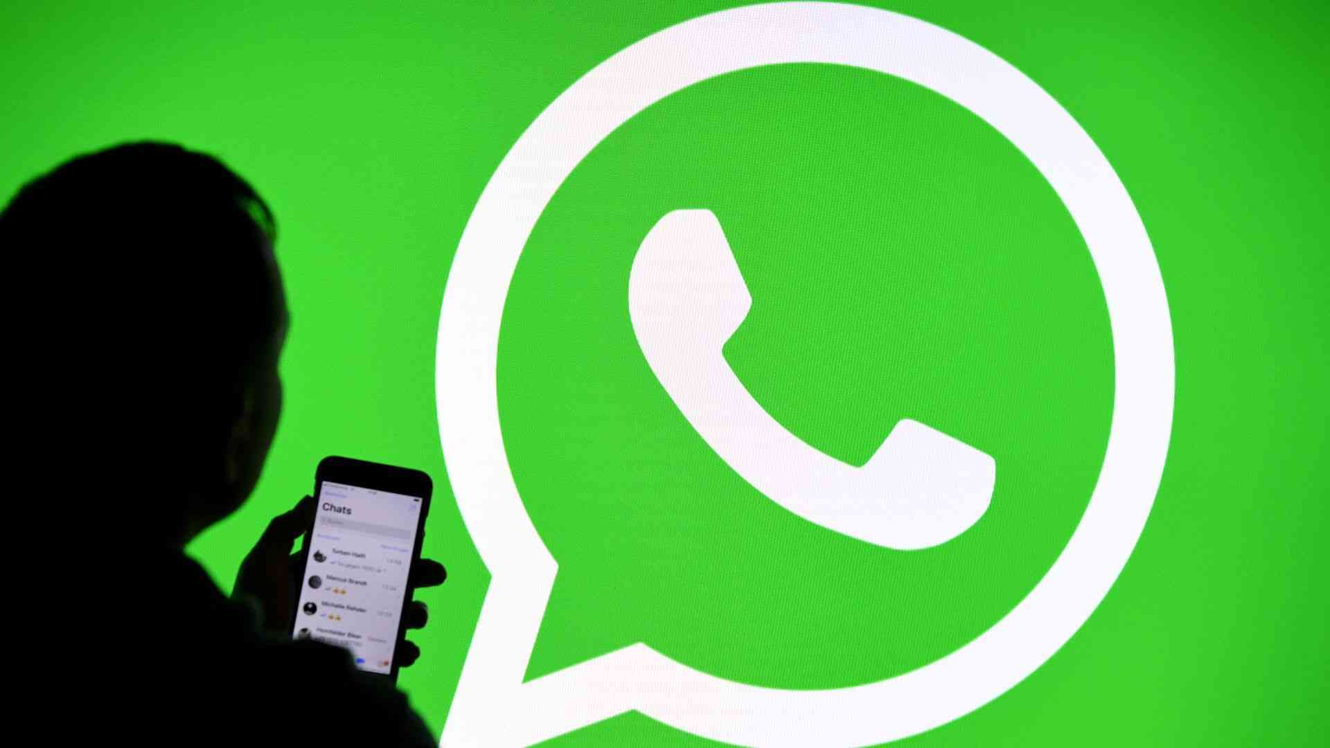 a whatsapp bug spy conversations and install spyware on ios and android 2451 big 1