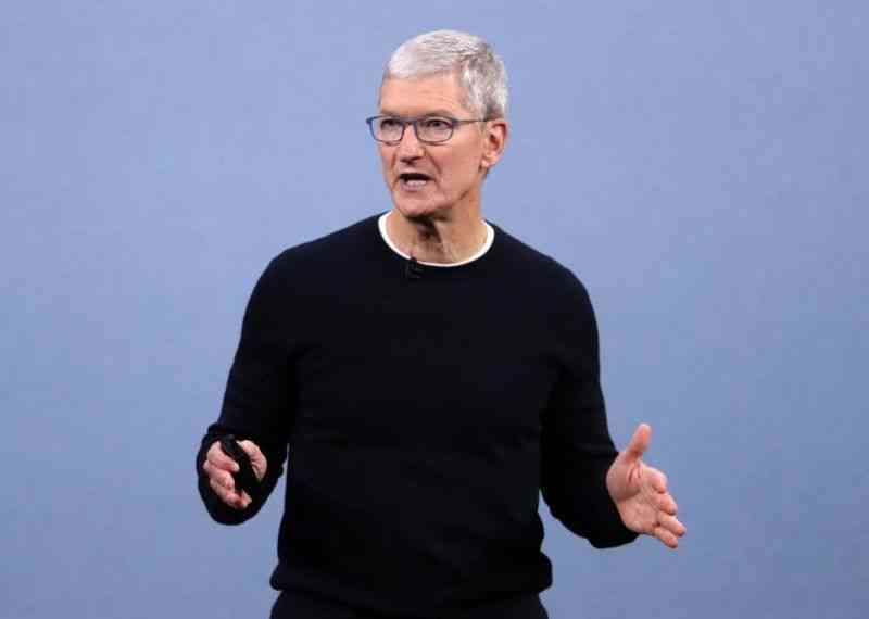 tim cook targeted android for iphone se 1 1