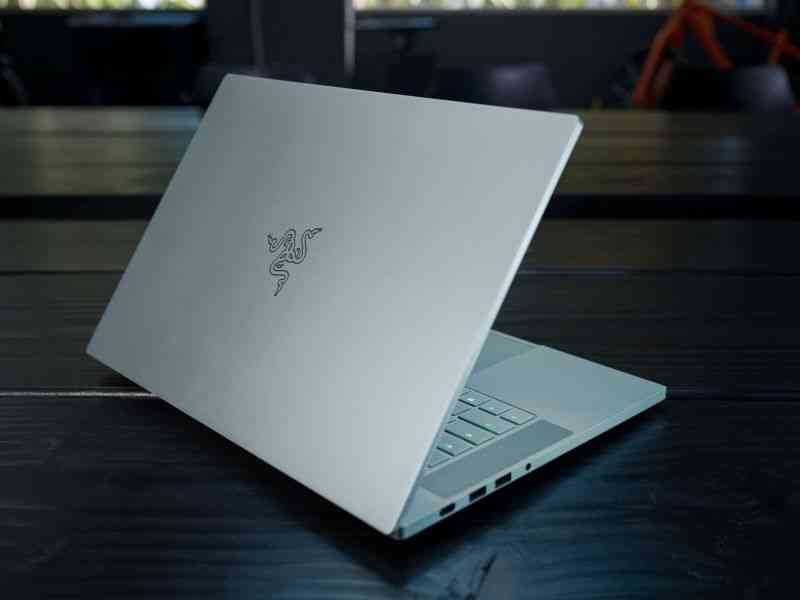 two new gaming notebooks from razer 2 1
