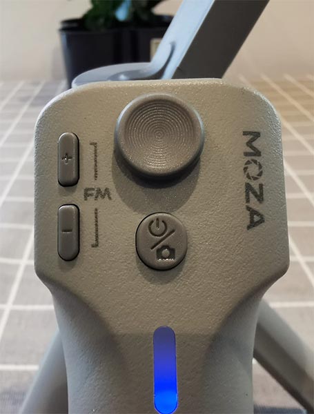MOZA Mini MX2 Review - World's First Auto-sense Smartphone Gimbal